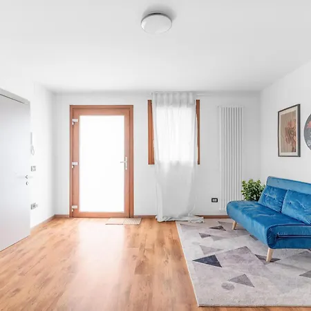 Garda House - Free Pool And Parking * Castelnuovo del Garda