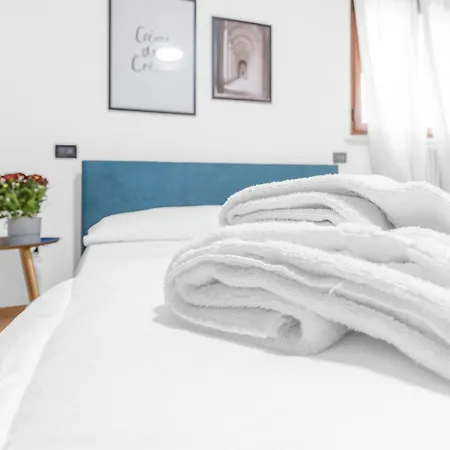 Garda House - Free Pool And Parking