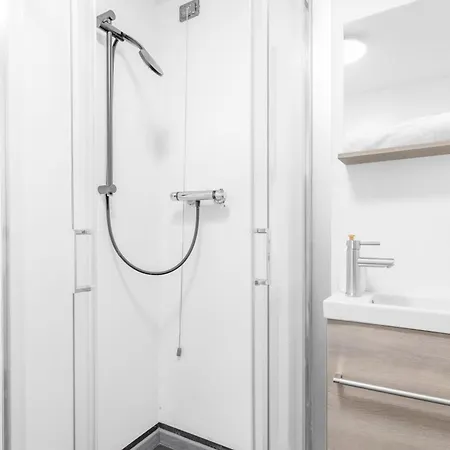 Garda House - Free Pool And Parking Daire Castelnuovo del Garda