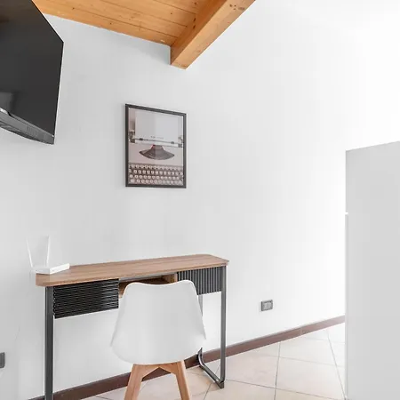 Daire Garda House - Free Pool And Parking Castelnuovo del Garda