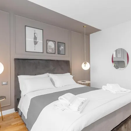 Daire Garda House - Free Pool And Parking