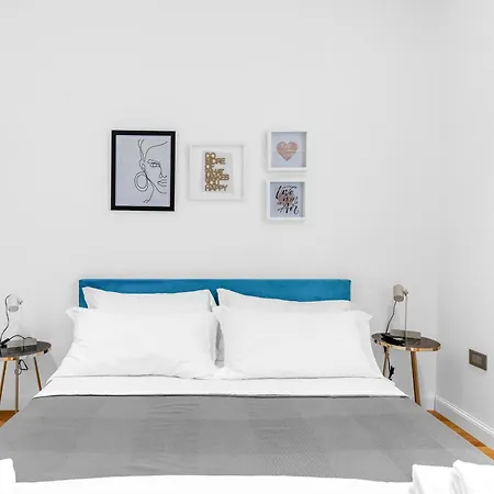 -free Pool And Parking- Garda House