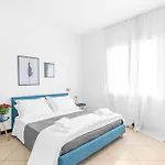 Garda House - Free Pool And Parking